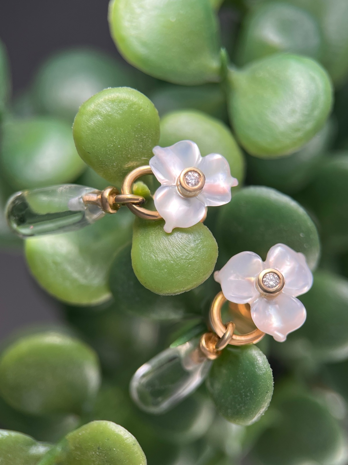 Blumenstecker, Perlmutt, Diamant und Prasiolith