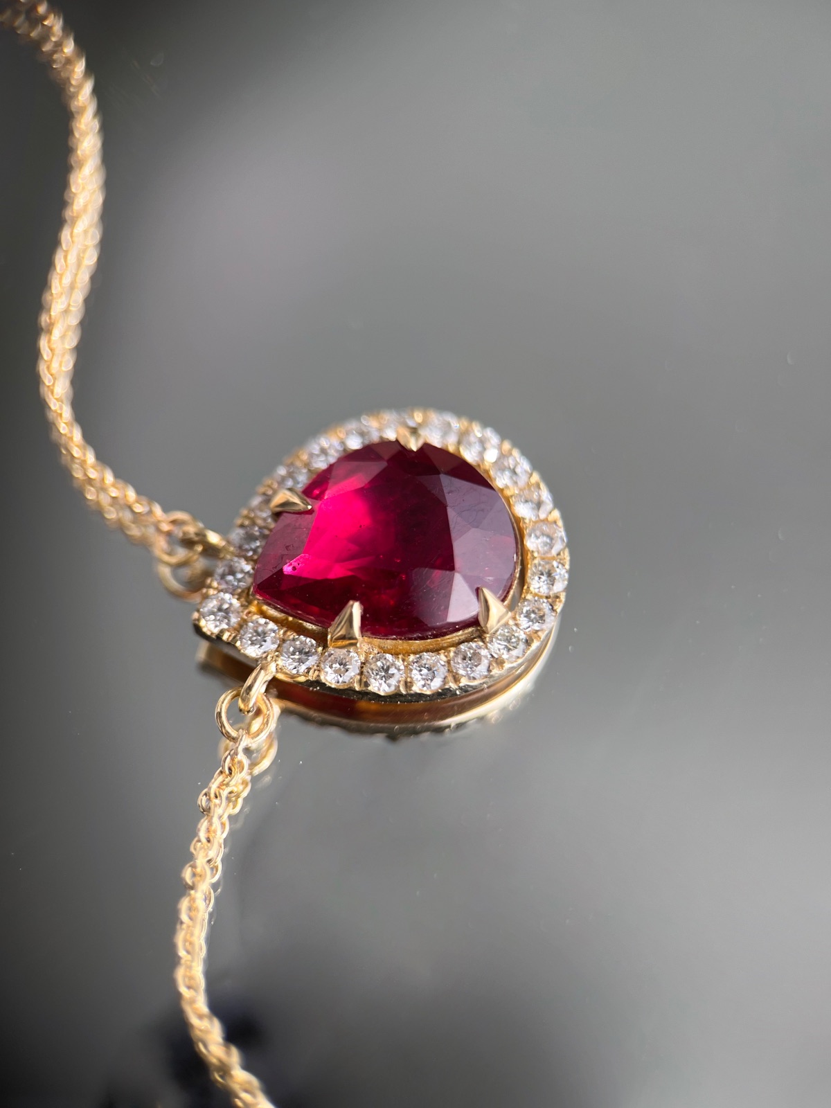 Collier Rubin und Brillanten