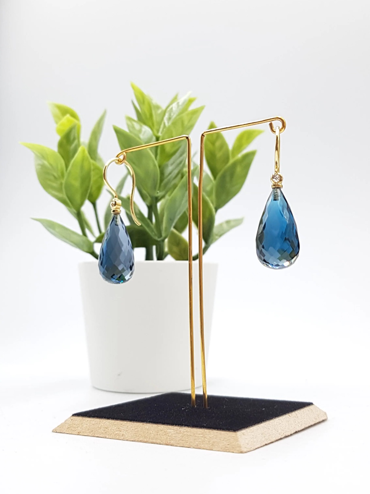 London blue Topas mit Brillanten